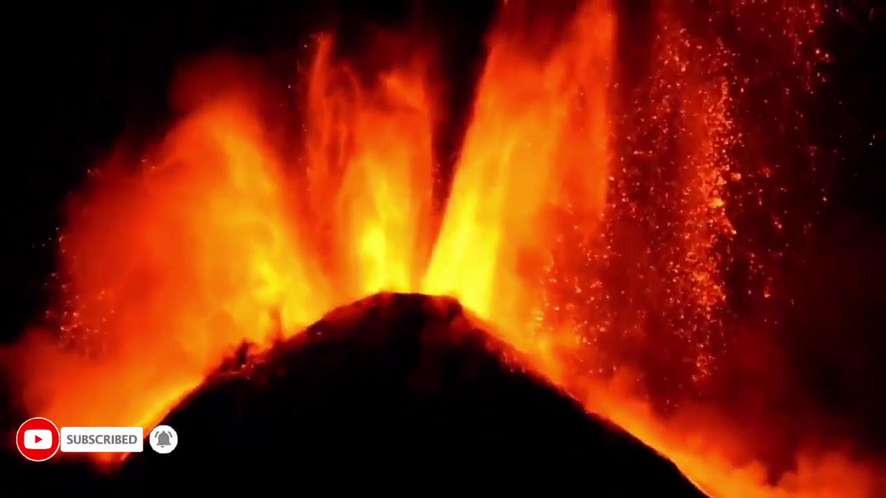 Incredible new Mt Etna eruption rains ash over Sicily, Italy 2021