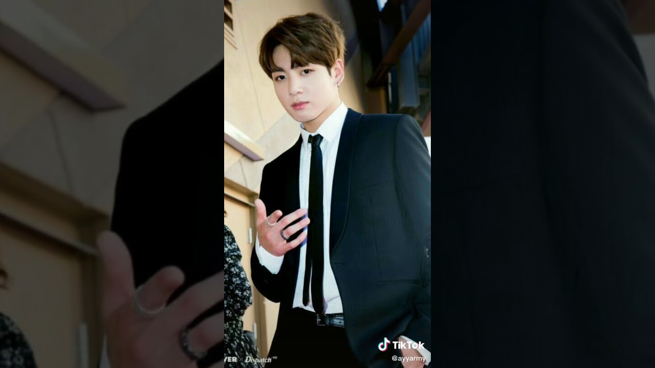 Tik tok jeon jungkook ganteng nya kelewatan😎😎 - YouTube