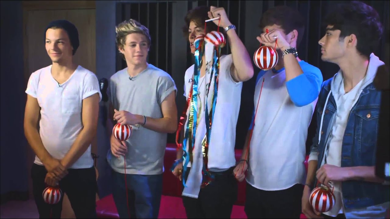 1D This Is Us: Special Features  in Japan