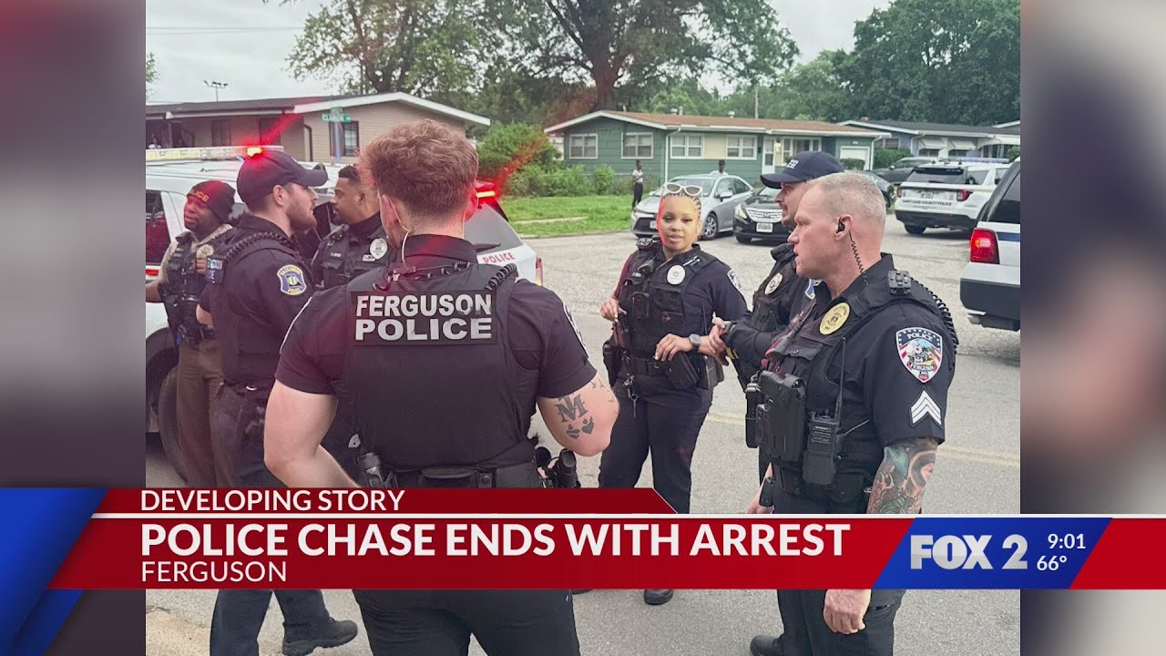 Armed robbery suspects caught in Ferguson after police chase - YouTube