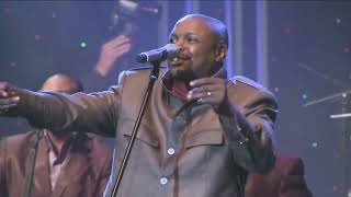 Solly Mahlanga - Oa Ntaela Moya (Live at Carnival City, Big Top Arena)