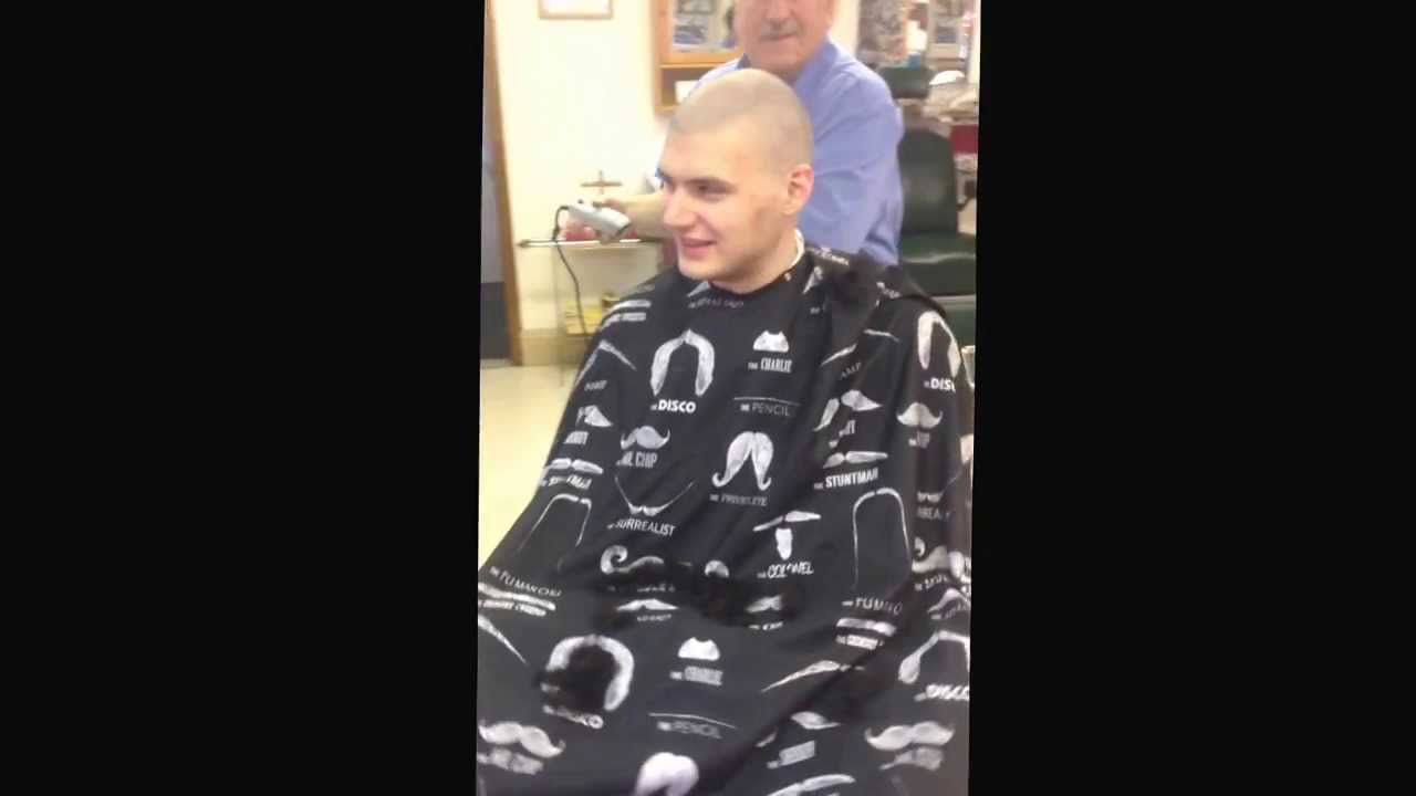 ReD Valoroso's Head Getting Shaved!