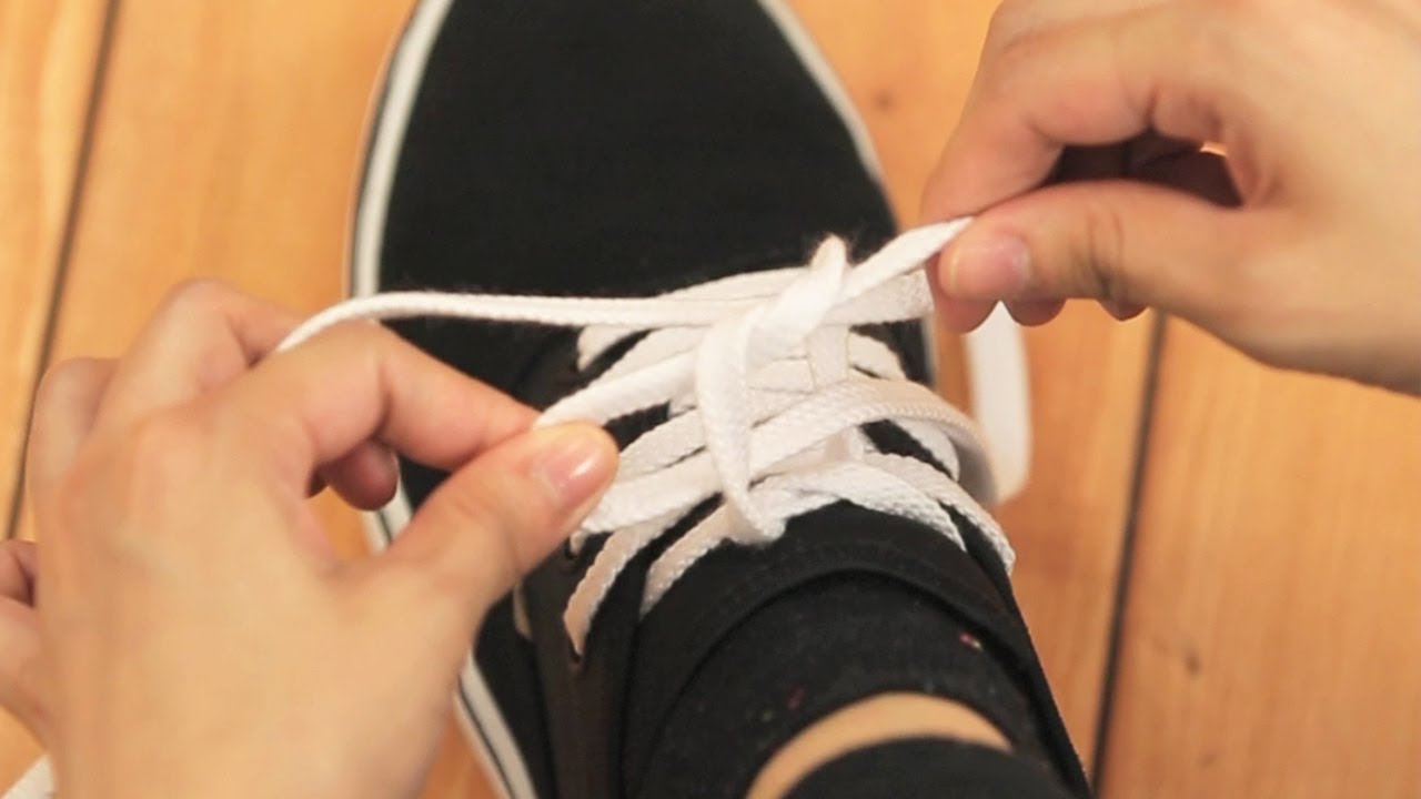 HOW TO TIE YOUR SHOES FAST＊あっという間！たった3秒で靴ひもを結ぶうら技 YouTube
