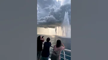 Sky Opened Over The Ocean Cloudburst Amazing Cruiselife 