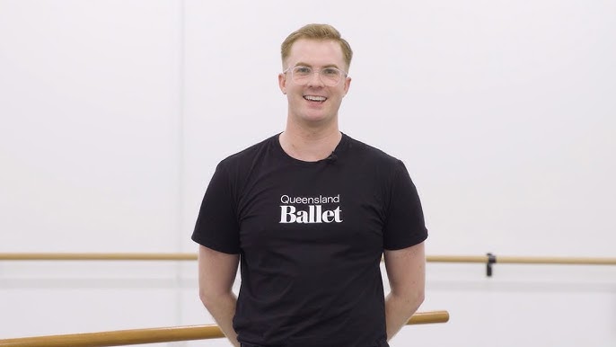 DPFC Klassiek Ballet Barre en techniek oefeningen midden met Roxanne April 2020 - YouTube Dpfc Klassiek Ballet Barre En Techniek Oefeningen Midden Met Roxanne April 2020 - Youtube