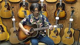 GIBSON 1950s J 45 TRIBURST 2016 - YouTube