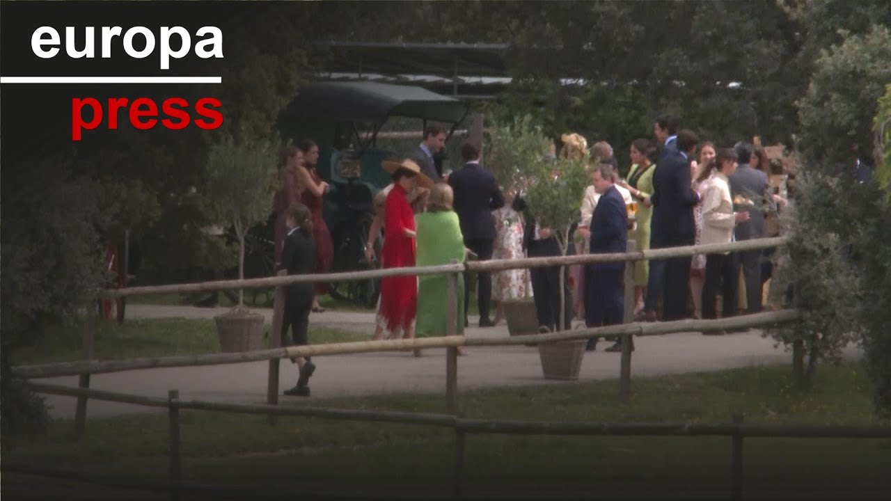 José Luis Martínez-Almeida y Teresa Urquijo celebran su convite de boda en El Canto de la Cruz