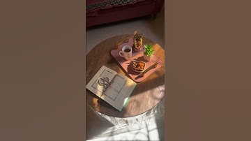 قال رسول الله صلي الله عليه وسلم (من قرأ سوره الكهف يوم الجمعه أضاء الله له بين الجمعتين)