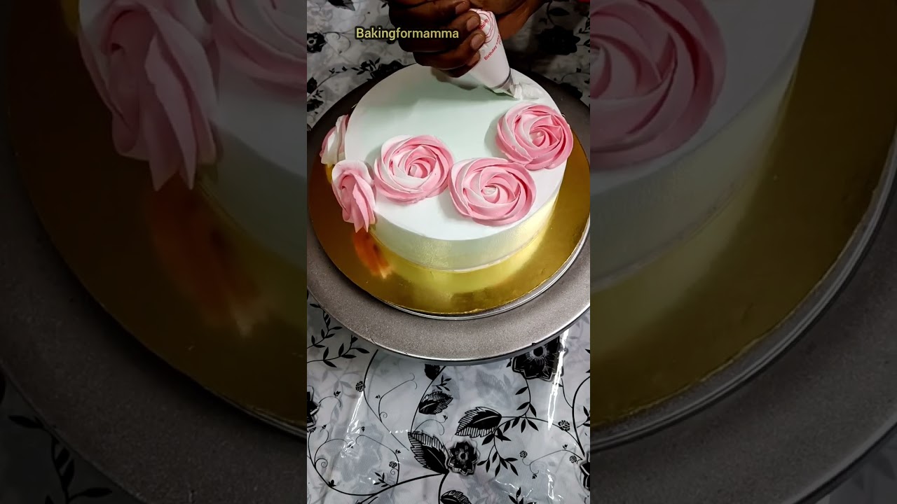 Beautiful Flower Cake Decoration With Nozzle || N1 Nozzle Ka Use Karke Cake Decoration || Cake 