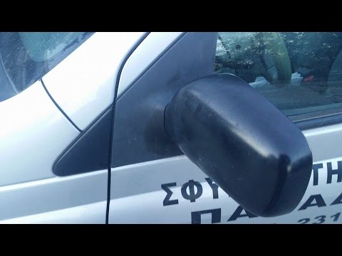 Βίντεο: Το βίντεο έγραψε μια τρομακτική δυσλειτουργία στον καθρέφτη του αυτοκινήτου