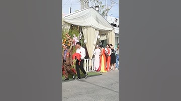 Đám cưới: Chú rể qua tới cổng nhà gái