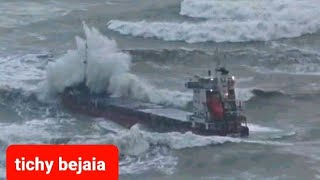 Un bateau de marchandises a failli échouer à tichy bejaia 