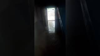 Наводнение. Ужас!!! Затопило подъезд в двухэтажке