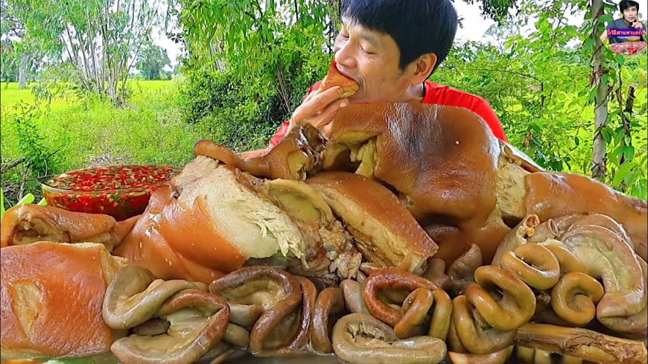 หัวหมูต้มจิ้มแจ่วพริกสดแกล้มผักสดแซ่บคักอีหลีครับพี่น้องMUKBANG EATING SHOW#โก้อีสานพาแดก 