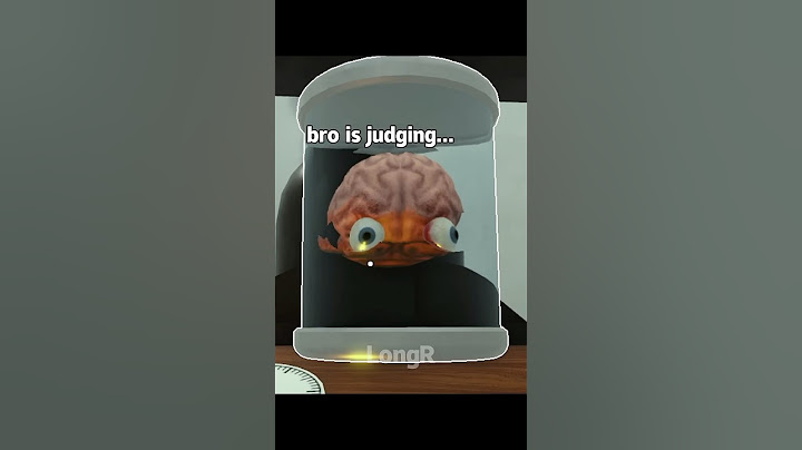 bro is judging...  #roblox #deadrails #longr