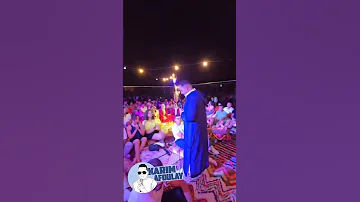 تصفيقات الجمهور لـ اويس الباشا بعد غنائه لأغاني صالح الباشا 