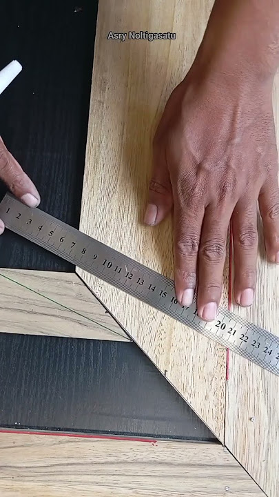 carpenter's idea of measuring a 90° angle with different sizes of wood #carpenters #woodworking