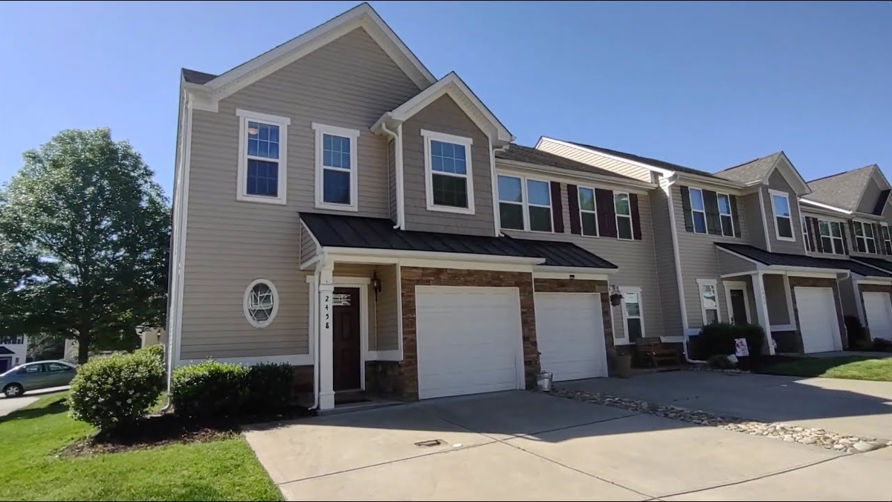 Charlotte Townhomes for Rent 3BR/2.5BA by Property Managers in Charlotte