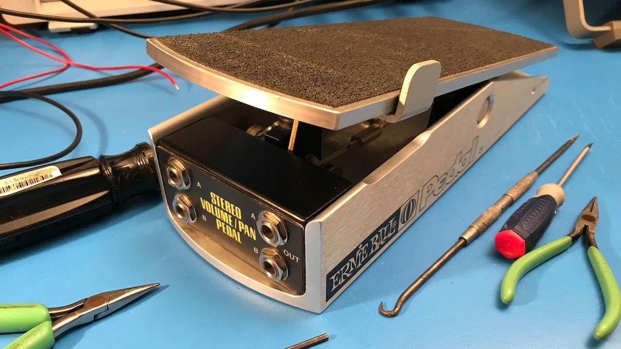 Repairing an Ernie Ball 6165 Stereo Volume / Pan Pedal - YouTube