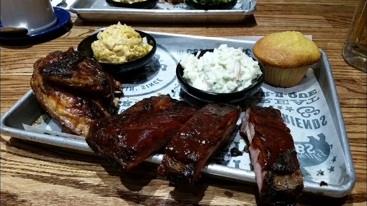 Famous Dave's BarBQ, El Paso, TX....Restaurant Reviews on the Road