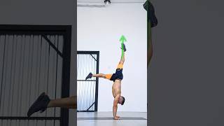 How to always nail your kick up to handstand #calisthenics