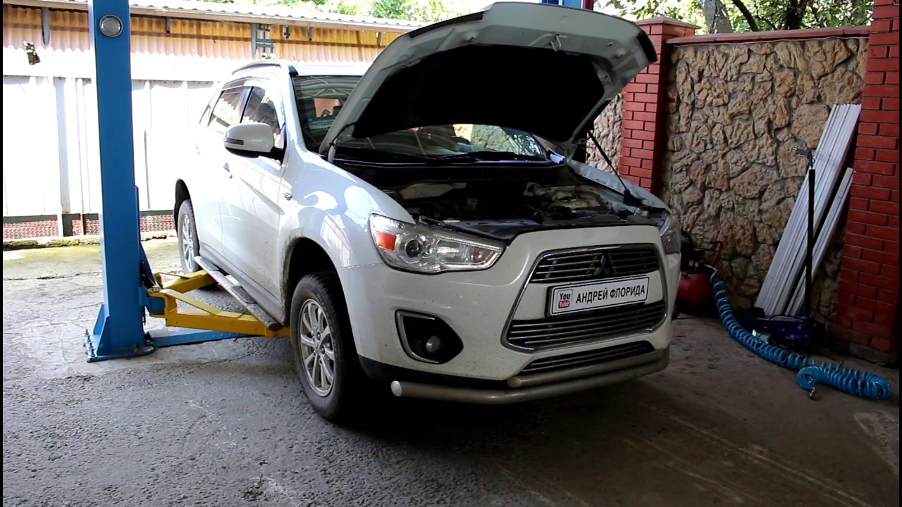 Mitsubishi ASX Мицубиси АСХ 1,8 2013 года Замена антифриза в системе охлаждения Mitsubishi ASX Мицубиси АСХ 1,8 2013 года Замена антифриза в системе охлаждения