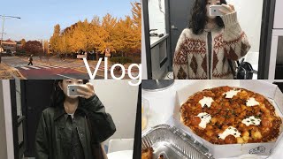 Vlog | 노잼인간 일상🫠 환절기 출근룩 뭐 입지? 퇴근하고 먹으러 다니는 일상🍻