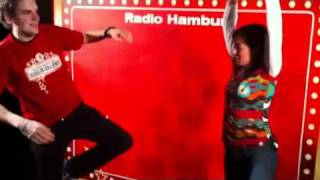Backstage beim Radio Hamburg Mega-Talent - Pausen-Yoga!
