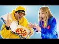 Amelia and Avelina play with gummy food - dad dresses up funny