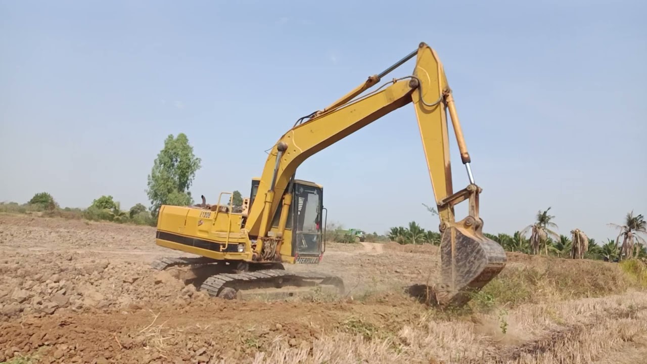 Amazing Excavators, Bulldozers, Wheel Loaders & Heavy Transports In Action - Mega Machines Movie 4k