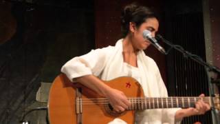 Alexia Chellun - Ella Es Amor chords