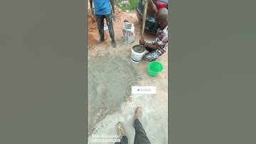 Learn how to mix a Tyrolean wall finish in Lagos. (WhatsApp - 08093206009)