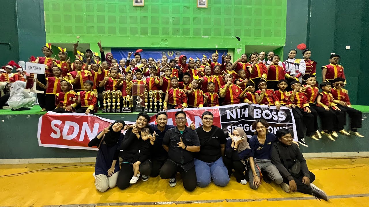SDN PETEMON SURABAYA - PIALA WALIKOTA SURABAYA 2024 - JUARA UMUM LOMBA DISPLAY SD NON BRASS