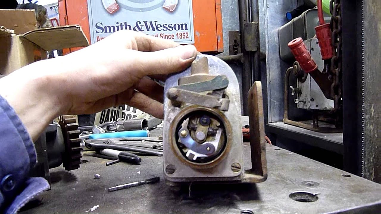 Bosch FF1AR Magneto Cleanup (2Hp Sundial Engine) - YouTube