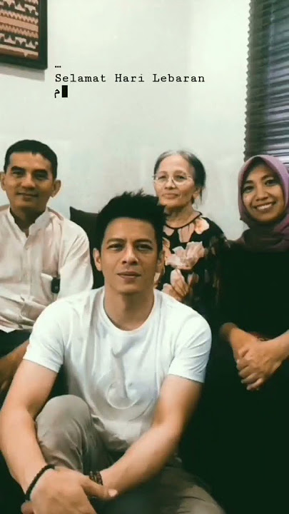 Ariel Noah dan keluarga mengucapkan selamat hari raya idul Fitri 😊🙏 #arielnoah #shots