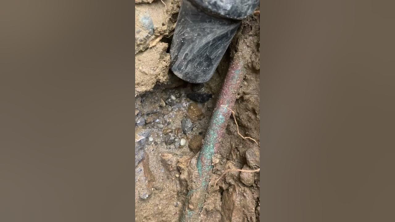 HOW TO FIND AND FIX A COPPER PIPE PINHOLE, ( massive water disaster