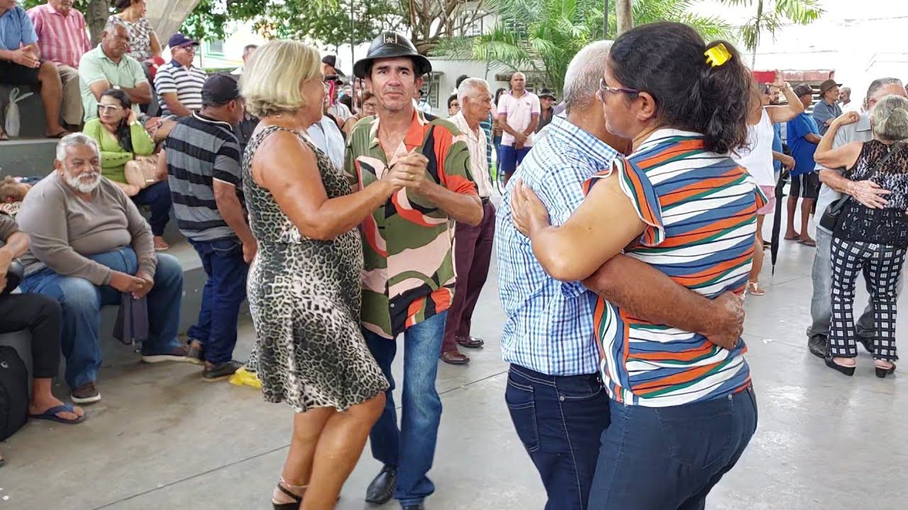 FORRÓ BEM ANIMADO PRA DANÇAR EM ARAPIRACA ALAGOAS BRASIL