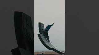 When movement fi nds new ground, GORE-TEX® Gear keeps up.
Sussex-born parkour athlete Toby Segar uses the city rooftops, bridges and back alleys as a springboard to test how far the boundaries of movement and space can stretch with the help of GORE-TEX® Gear.
This is Open Source, a new chapter of our GORE-TEX® Breaking Trails series inviting creators to push the limits of our products.
.
Catch the full series 👉 https://gtx.is/BTS-Open-Source
.
@tobysegar
#GORETEX
Subscribe to our Channel: https://www.youtube.com/c/GORETEXBrand?sub_confirmation=1
Visit our Homepage: https://www.gore-tex.com/
GORE-TEX on Facebook: https://www.facebook.com/GORETEXna
GORE-TEX on Twitter: https://twitter.com/GORETEXna
GORE-TEX on Instagram: https://www.instagram.com/goretexbrand/ When movement fi nds new ground, GORE-TEX® Gear keeps up.
