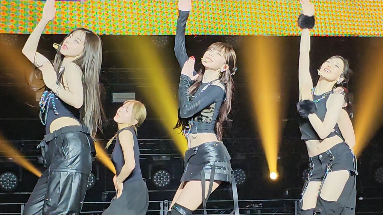 aespa 에스파 @ Zenith in Paris - Armageddon | Fancam