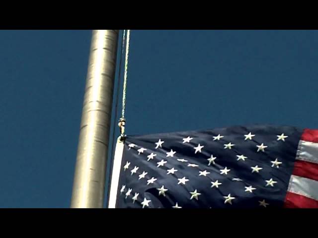 FlagDesk.com  How To String Your Flag (This Is The Wrong Way