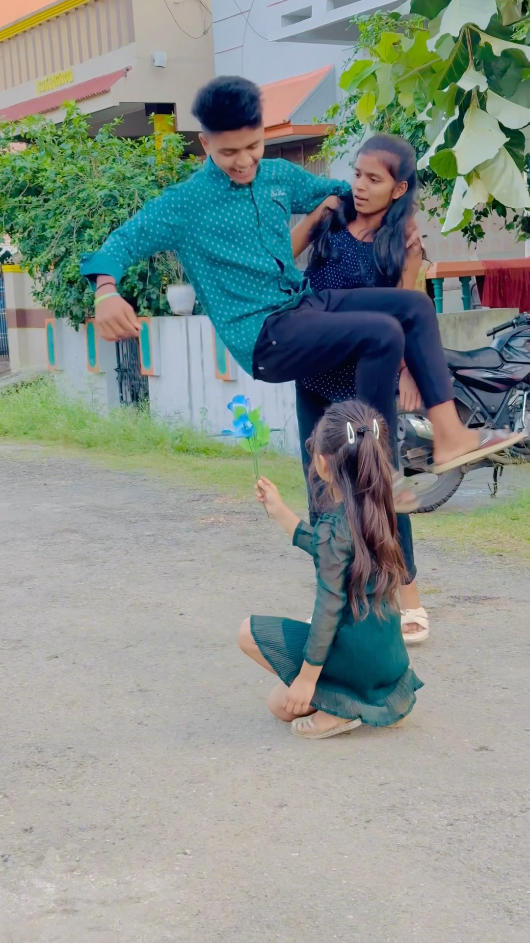 Nisha sister cheating to me??? ? @nishita1962@Nishadancingqueen #funny #funnyvideo #viral