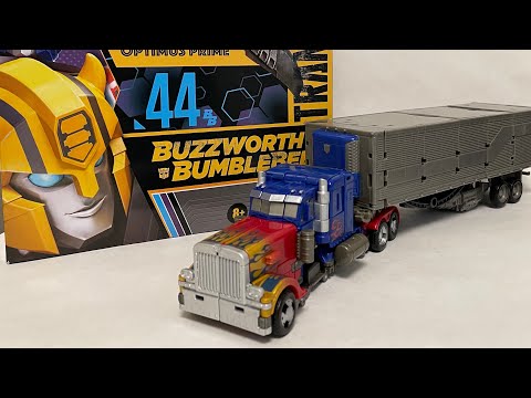 Studio Series 44 Buzzworthy Bumblebee Optimus Prime Transformers Dark Of The Moon Review