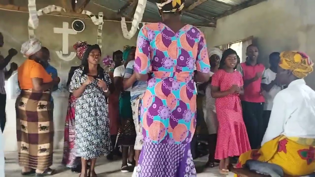 Igreja Evangélica de Cristo em Moçambique-Juntos somos uma casa