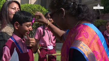 President Murmu receives Holi greetings from students & children of various schools & organisations