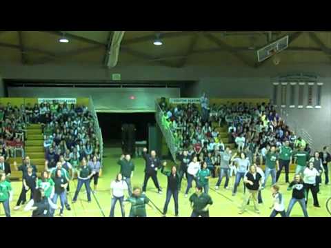 Davis Middle School Staff Flash Mob Dance