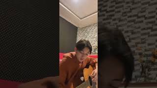  Raden Rakha Nyanyi Sambil Main Gitar lagunya Cocok Buat Mala