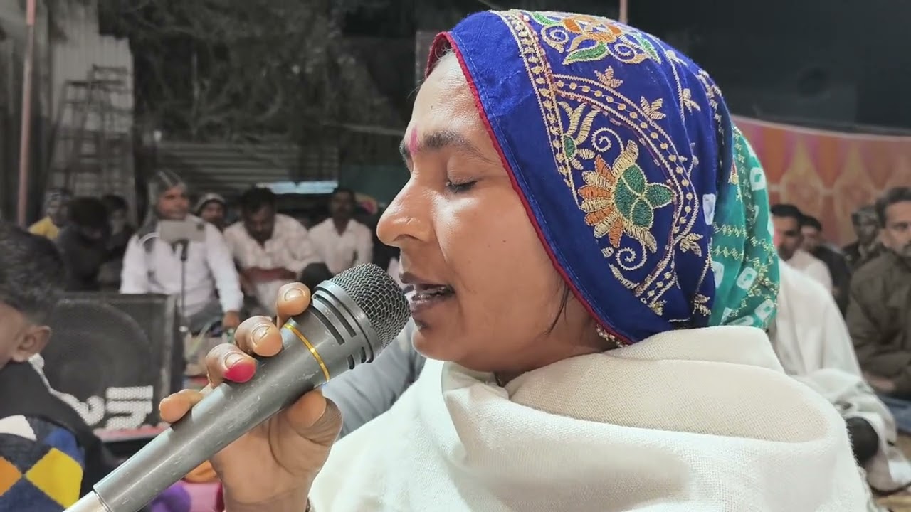 ગામડામાં ગવાતા દેશી ભજન આ બેન કેટલી મર્યાદામાં ભજન બોલે છે