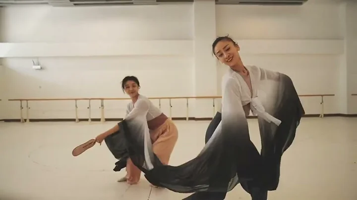 Chinese Classical Dance Rehearsal - Xiang Jun Xian...