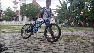 Download Lagu DJ JAWA TERBARU 2025 FULLBASS🎶DJ MINGGU ESOK ADUS MRUPUT || DJ TAMU UNDANGAN X RODA PANGURIPAN MP3