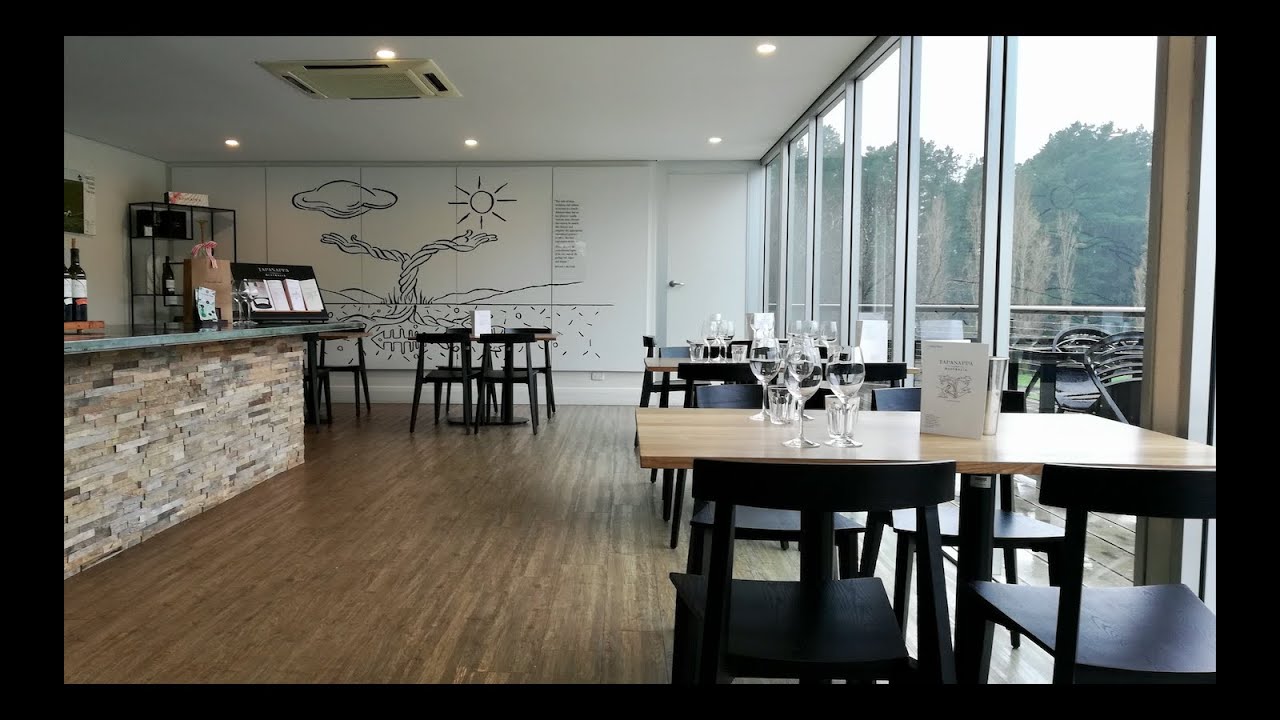 "wine"der around Tapanappa